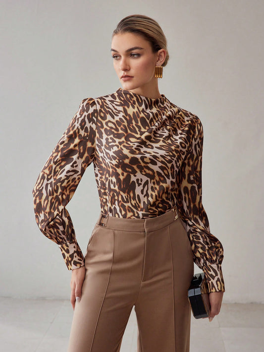 MOTF PREMIUM Blusa con cuello alto, mangas de farol y estampado de leopardo