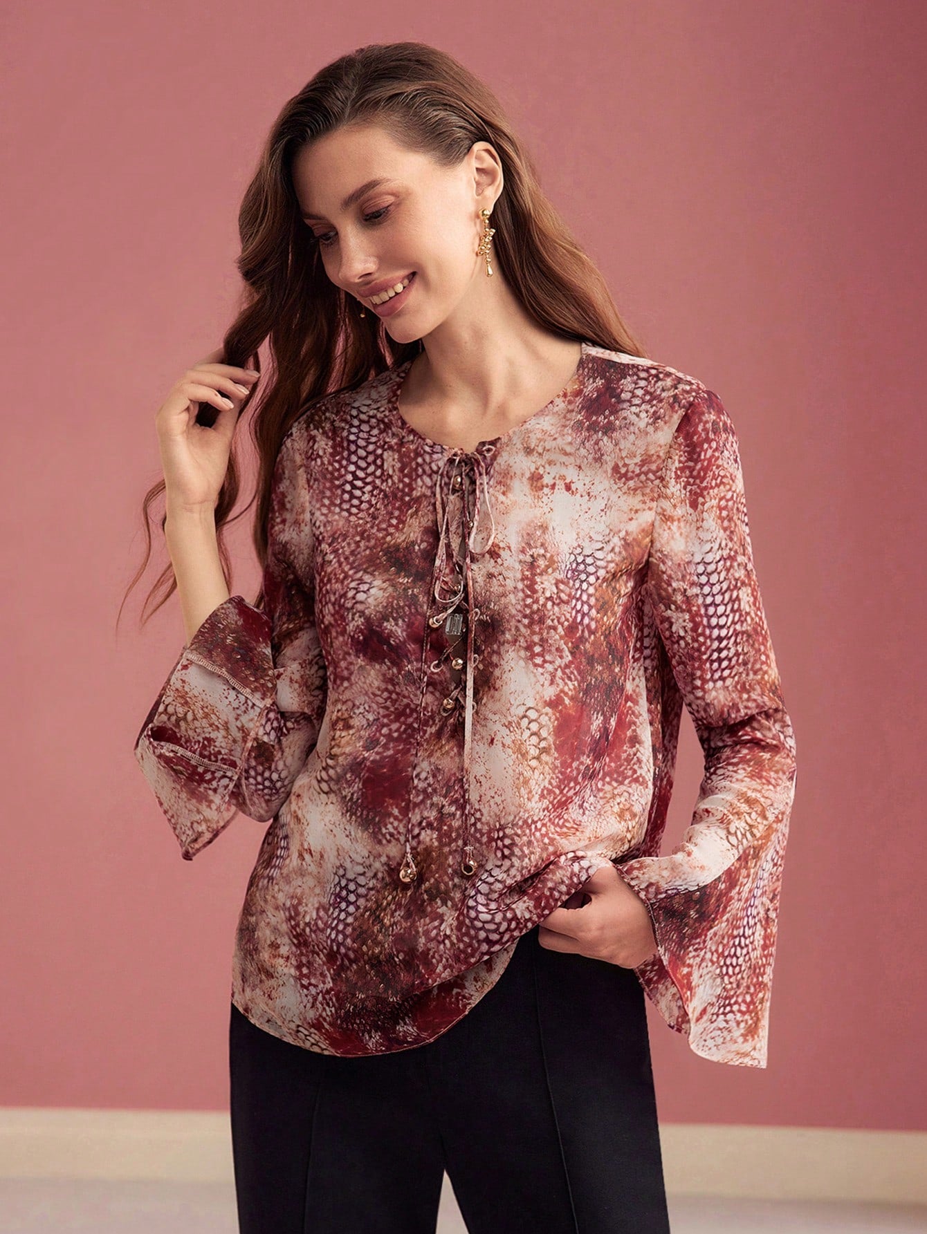 MOTF PREMIUM Blusa con estampado integral y mangas acampanadas, Día de San Valentín