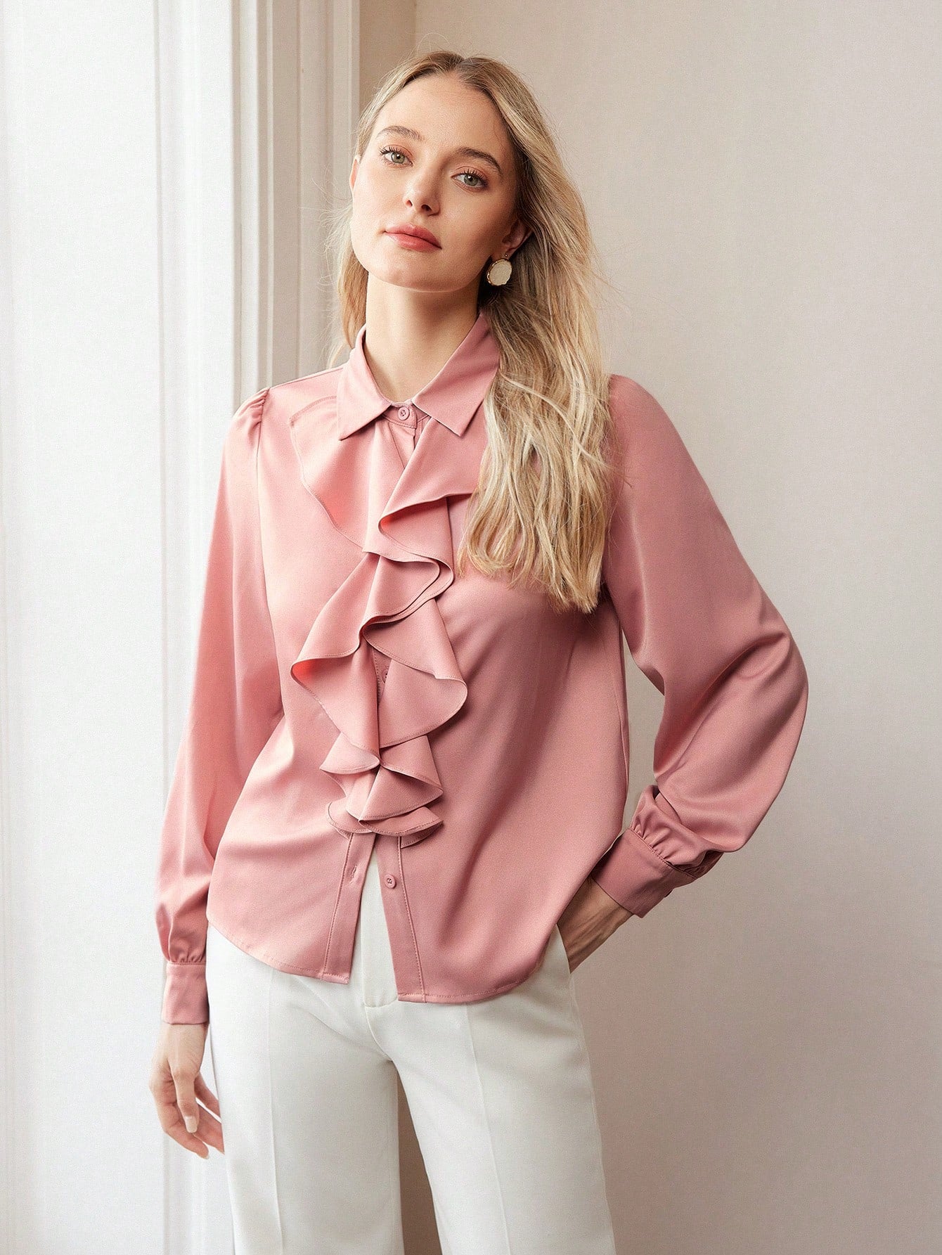 MOTF PREMIUM CAMISA DE MANGA FAROL CON CUELLO JABOT SÓLIDO
