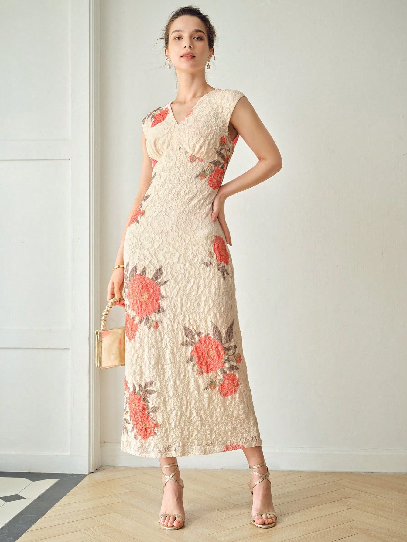 MOTF PREMIUM VESTIDO BOMBACHO CON ESTAMPADO FLORAL, ESCOTE EN V Y CUBIERTA DE ENCAJE