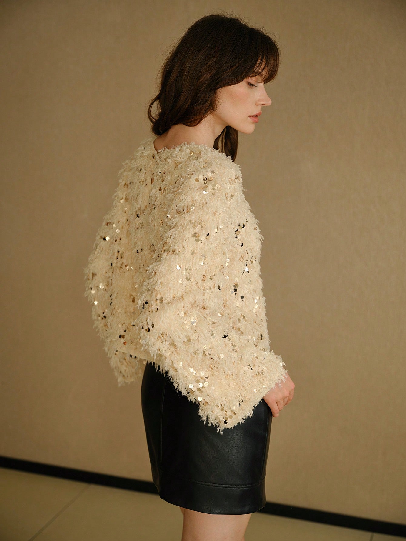 MOTF STUDIO Blusa con mangas acampanadas de peluche con lentejuelas, Año Nuevo