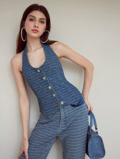 MOTF STUDIO Top de denim con escote de halter con strass