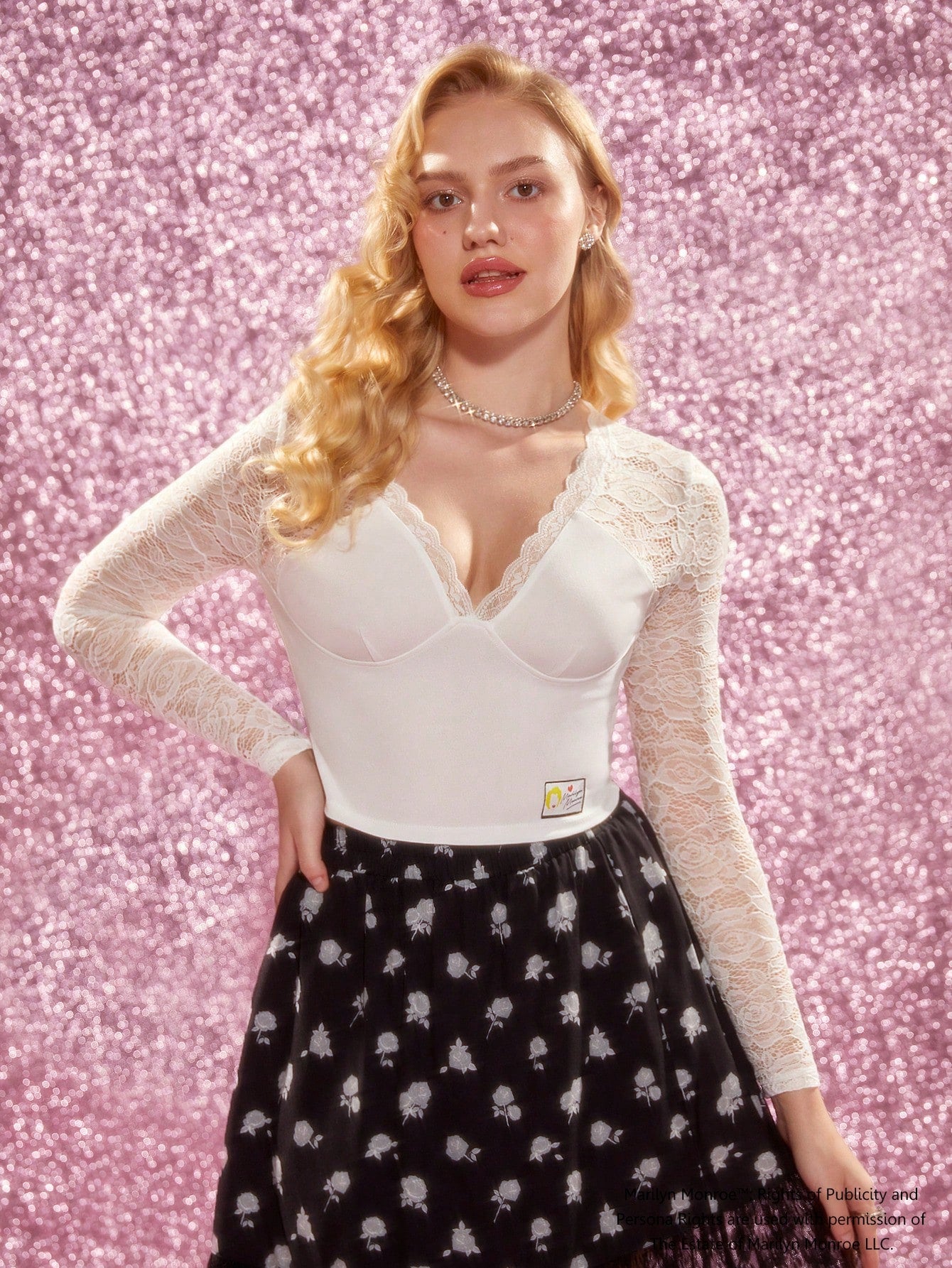 Marilyn Monroe X SHEIN Camiseta Con Cuello En V Y Panel De Encaje