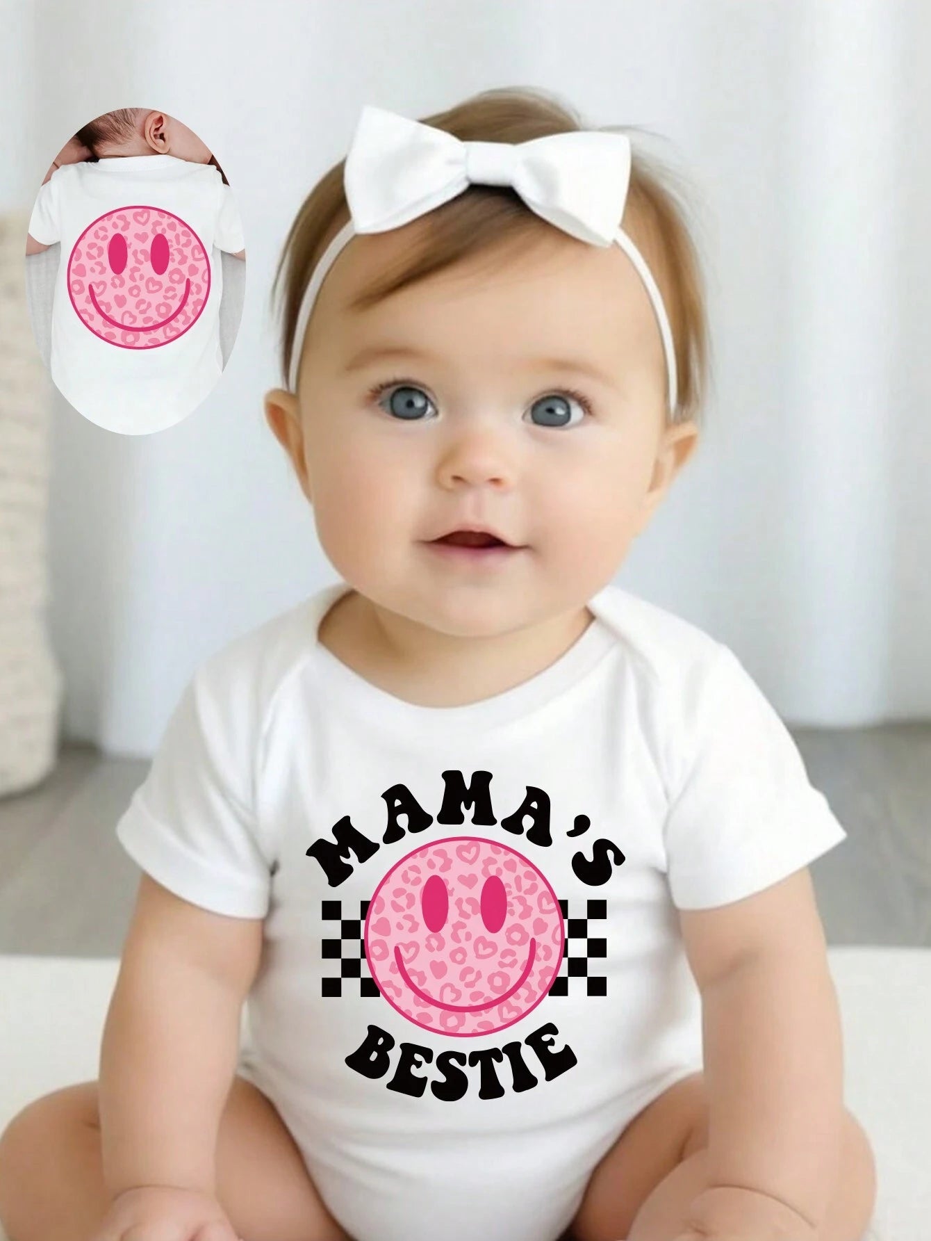 Mono de manga corta con triángulo de eslogan de letra de impresión de cara sonriente de dibujos animados linda para bebé niña