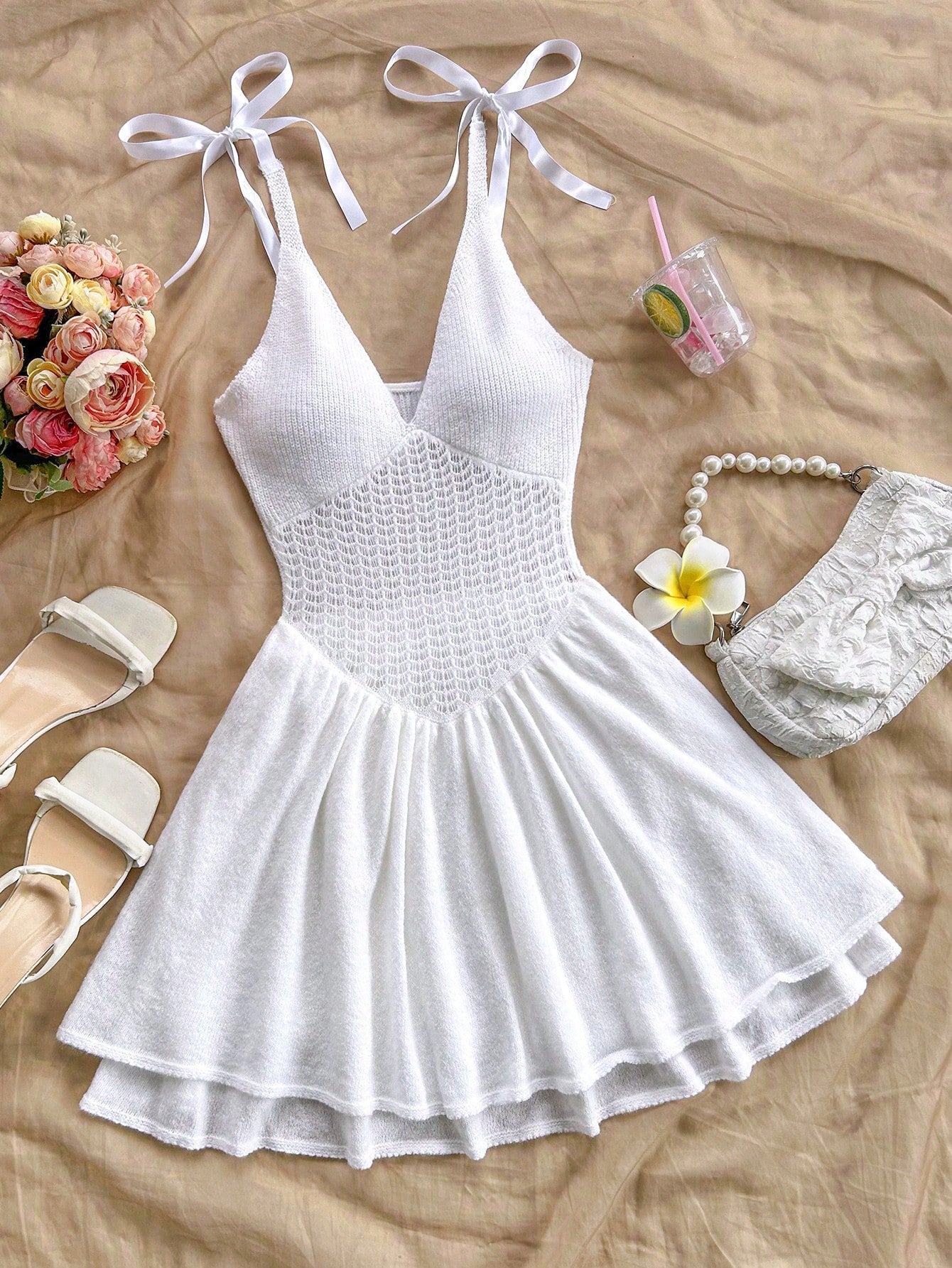 SHEIN WYWH Vestido de suéter de dama con escote en V, lazo de satén, espalda descubierta, dobladillo de doble capa, color blanco, estilo romántico y casual de hada de playa
