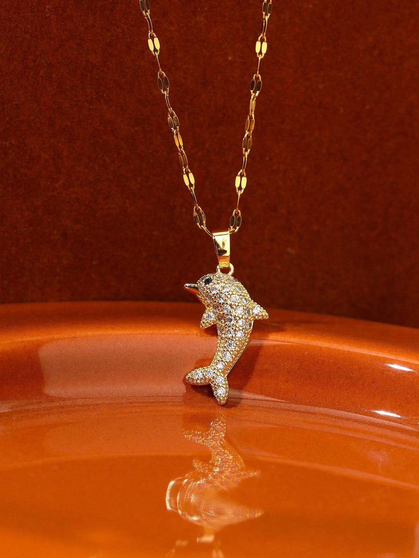 1 Pieza Colgante De Delfín De Cobre Con Microincrustaciones, Temática Oceánica, Cadena De Acero Inoxidable Con Labios Elegante E Inusual, Regalo De Bodas