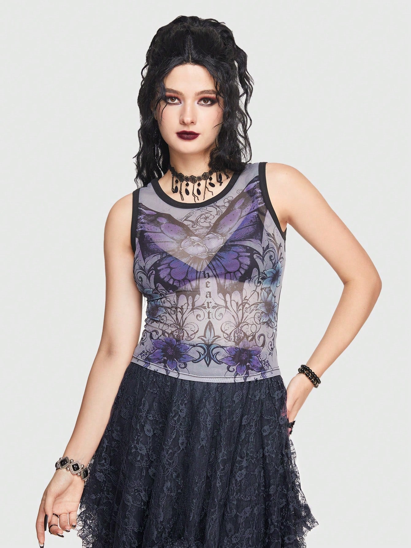 ROMWE Goth Top tank con estampado de mariposa sin sujetador