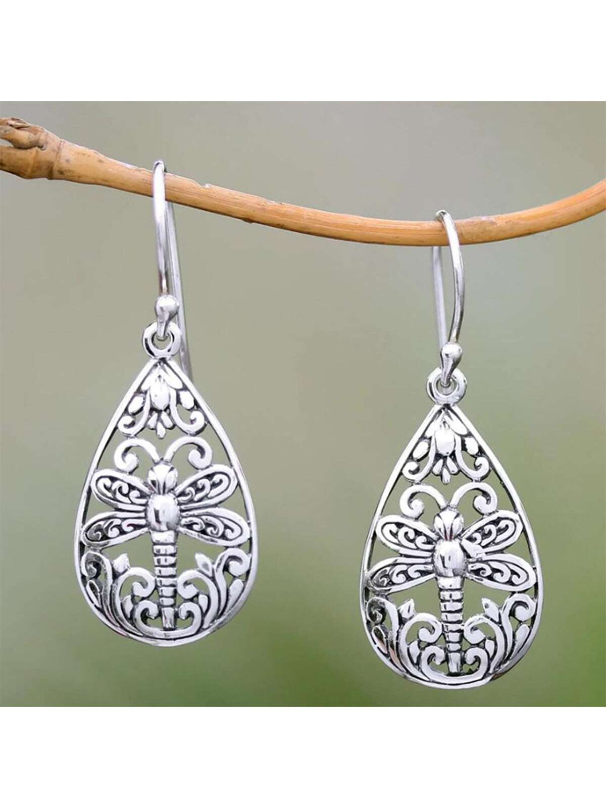1 par Pendientes vintage de lágrima en forma de con abertura con diseño de libélula de moda