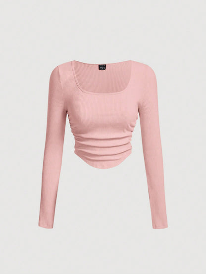 SHEIN MOD Camiseta de cuello scoop fruncido bajo curvo