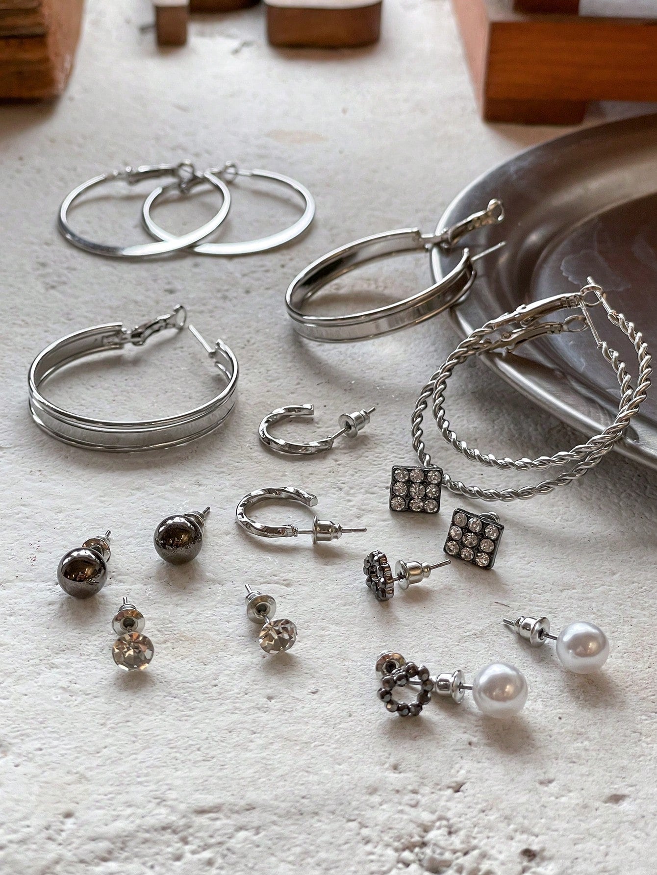 DAZY Conjunto De 9 Pendientes Elegantes De Perlas Sintéticas Y Diamantes De Imitación Para Mujeres