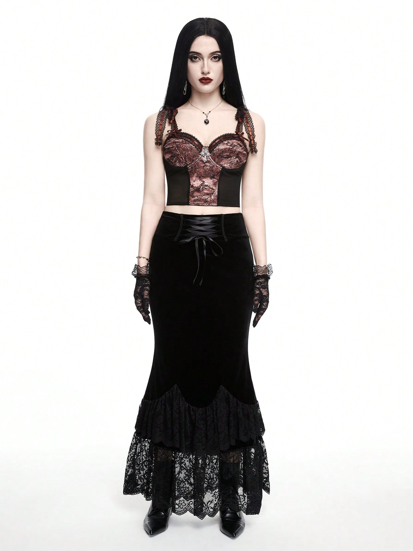 ROMWE Goth Top de tirantes de malla con estampado de serpiente para mujer con colgante cruzado, diseño de lazo y encaje