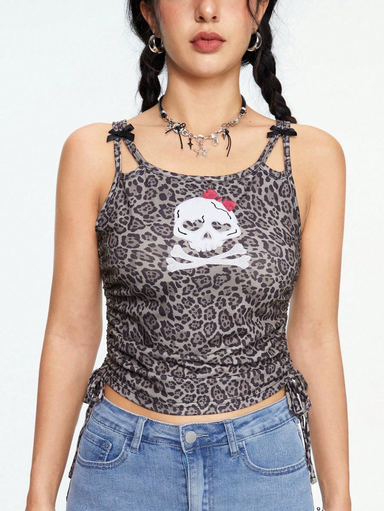 ROMWE Kawaii Top de cuello redondo para mujer con estampado de leopardo de verano Y2K y bordado de cráneo con lazo