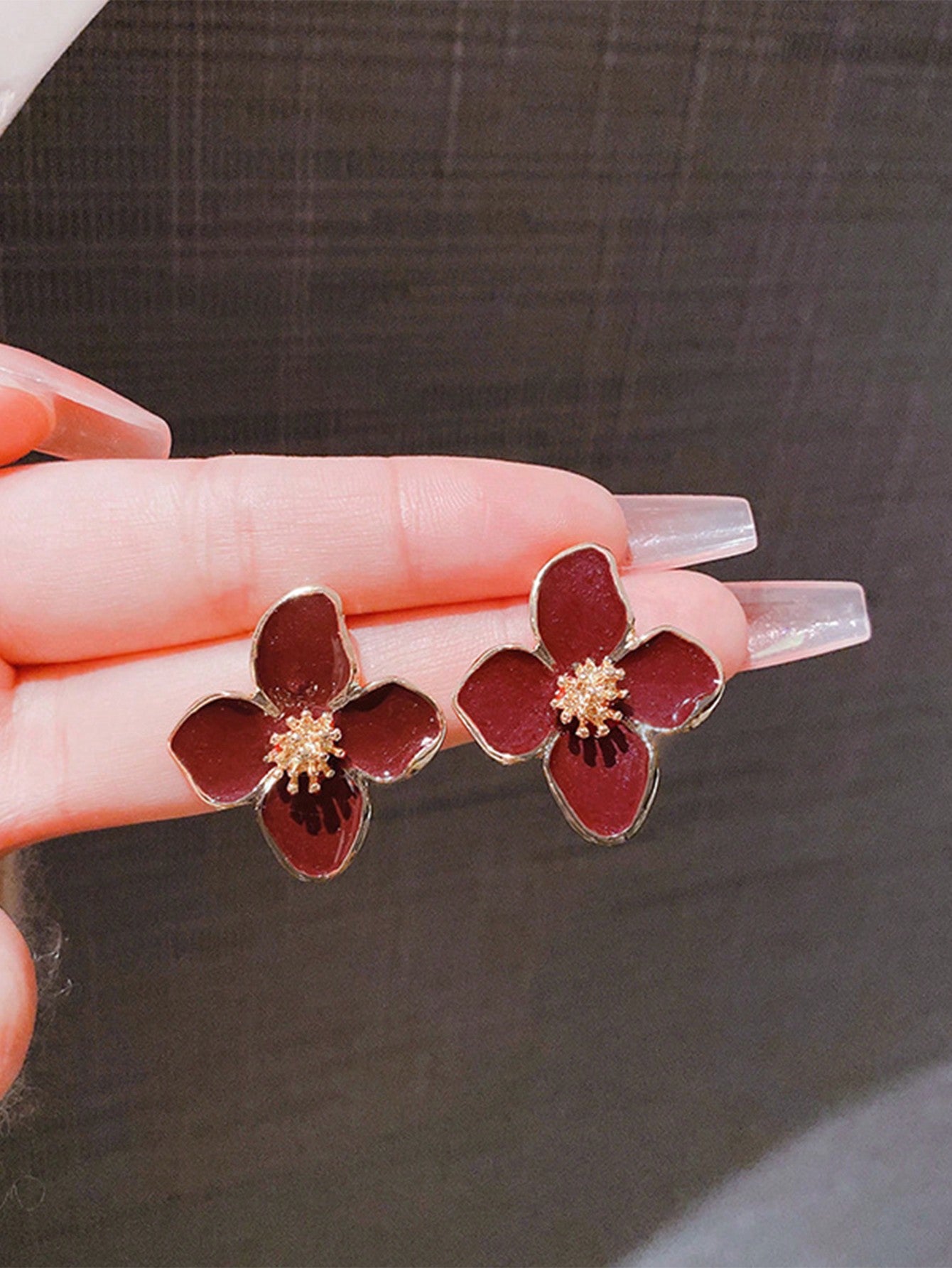1 par Pendientes de mujer con diseño de 4 flores de dopamina coloridas, regalo versátil y dulce para uso diario y fiestas
