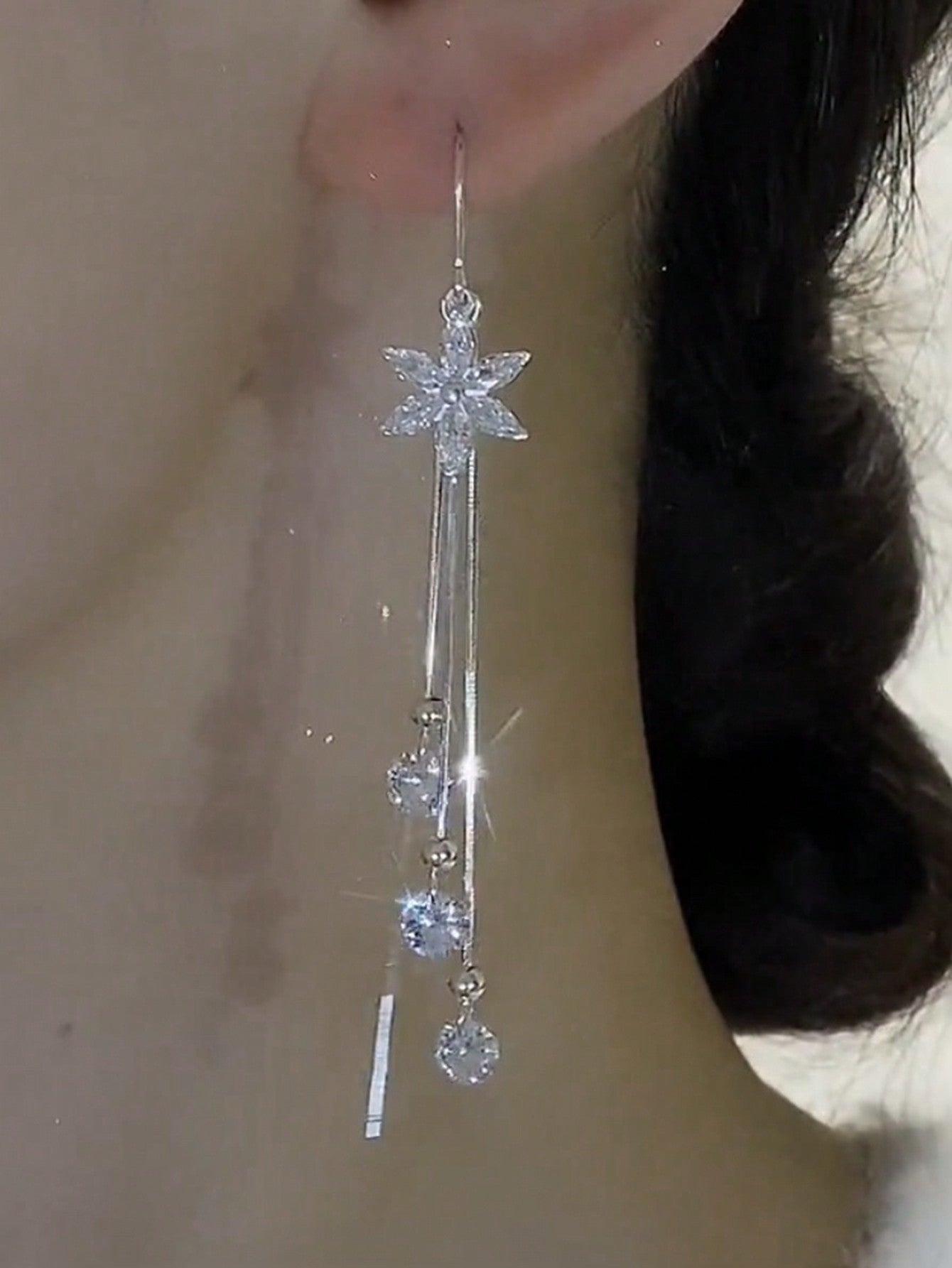 1 Par (2 Piezas) Elegante Pendientes De Rosca Para Mujeres Que Combinan Con Todo, Con Flores Y Borlas