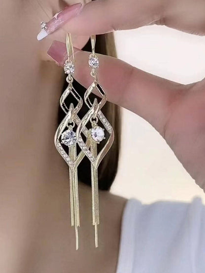 Pendientes largos con diseño de diamante de imitación