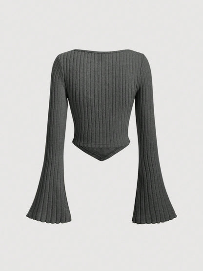 SHEIN MOD Camiseta con bolsillo cuadrado, dobladillo asimétrico, mangas abombadas con dobladillo de lechuga, frente con cordón y copa recogida en color caqui