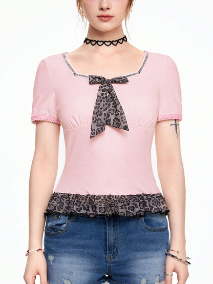 ROMWE Kawaii Camiseta de señora de cuello de escote redondo con detalles de estampado de leopardo y lazo, ajustada en la cintura