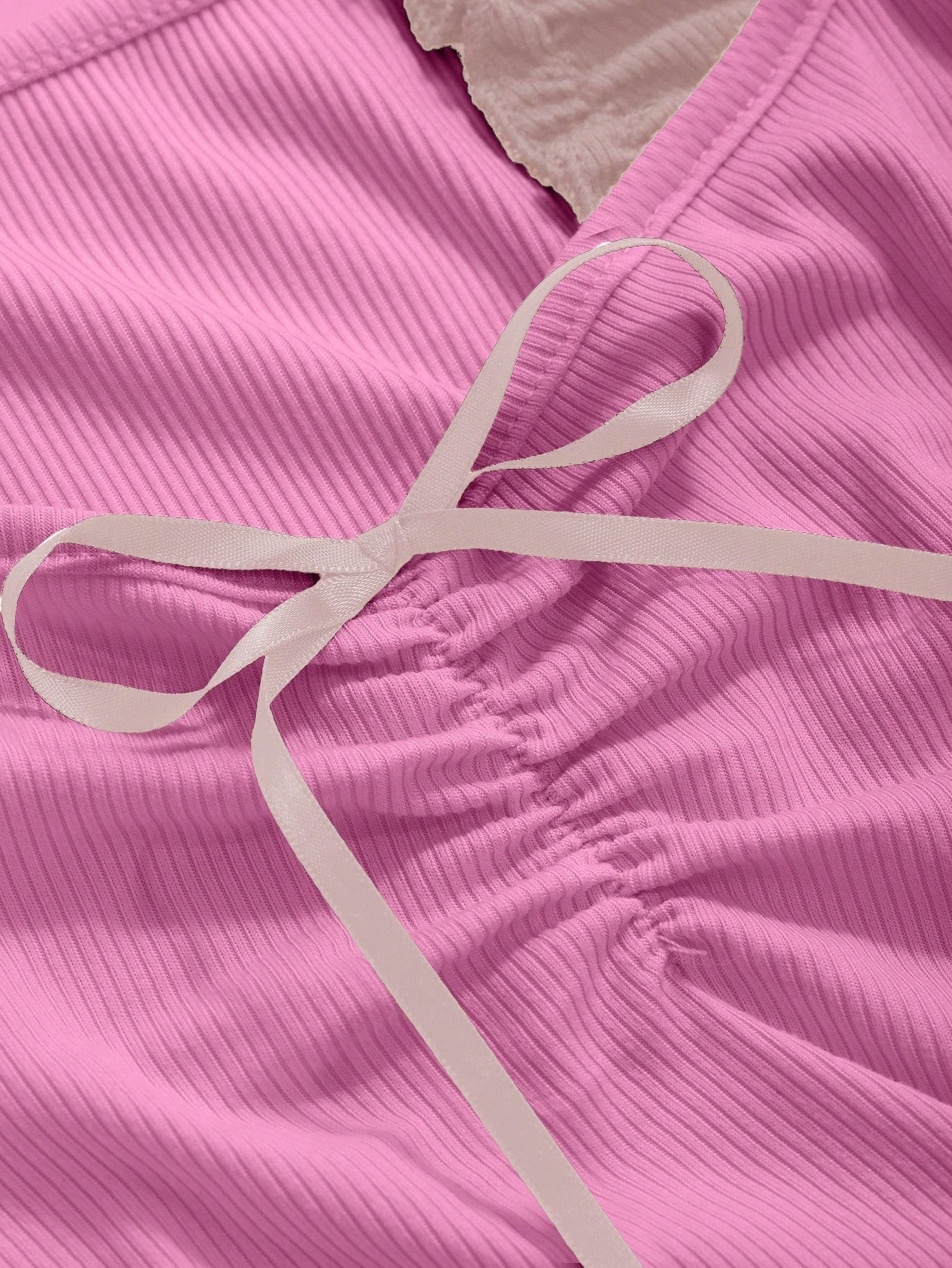 DAZY Camiseta de manga larga con cuello halter, ajustada, con pliegues y lazo de corbata para mujeres