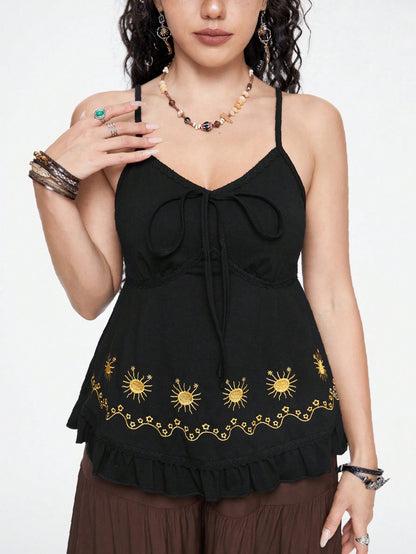 ROMWE Fairycore Top de tirantes con diseño de bordado floral y dobladillo con volantes