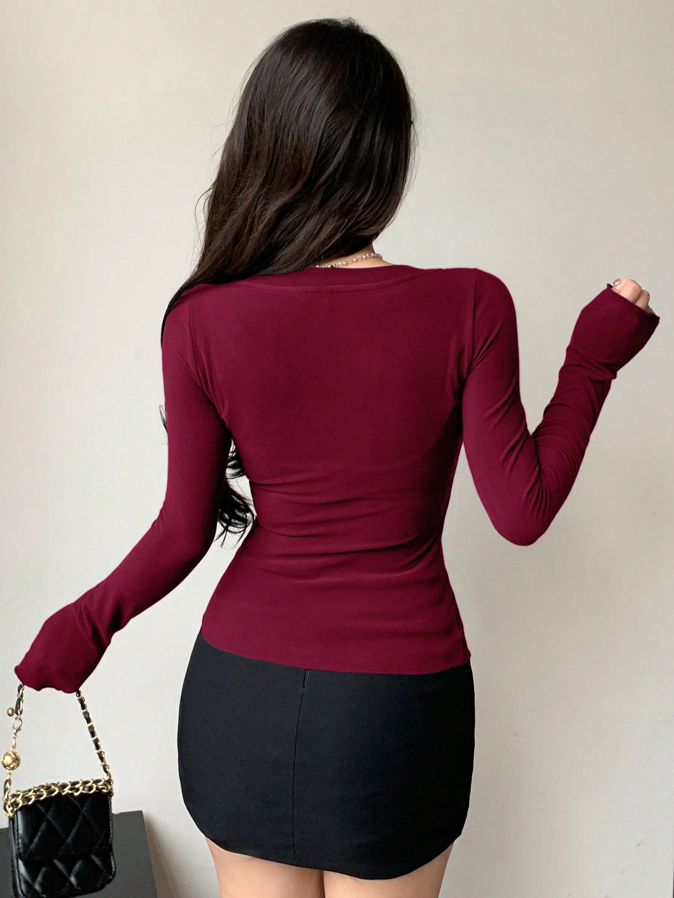 DAZY Camiseta ajustada de manga larga con cuello en V y decoración de lazo, primavera y otoño, para mujer