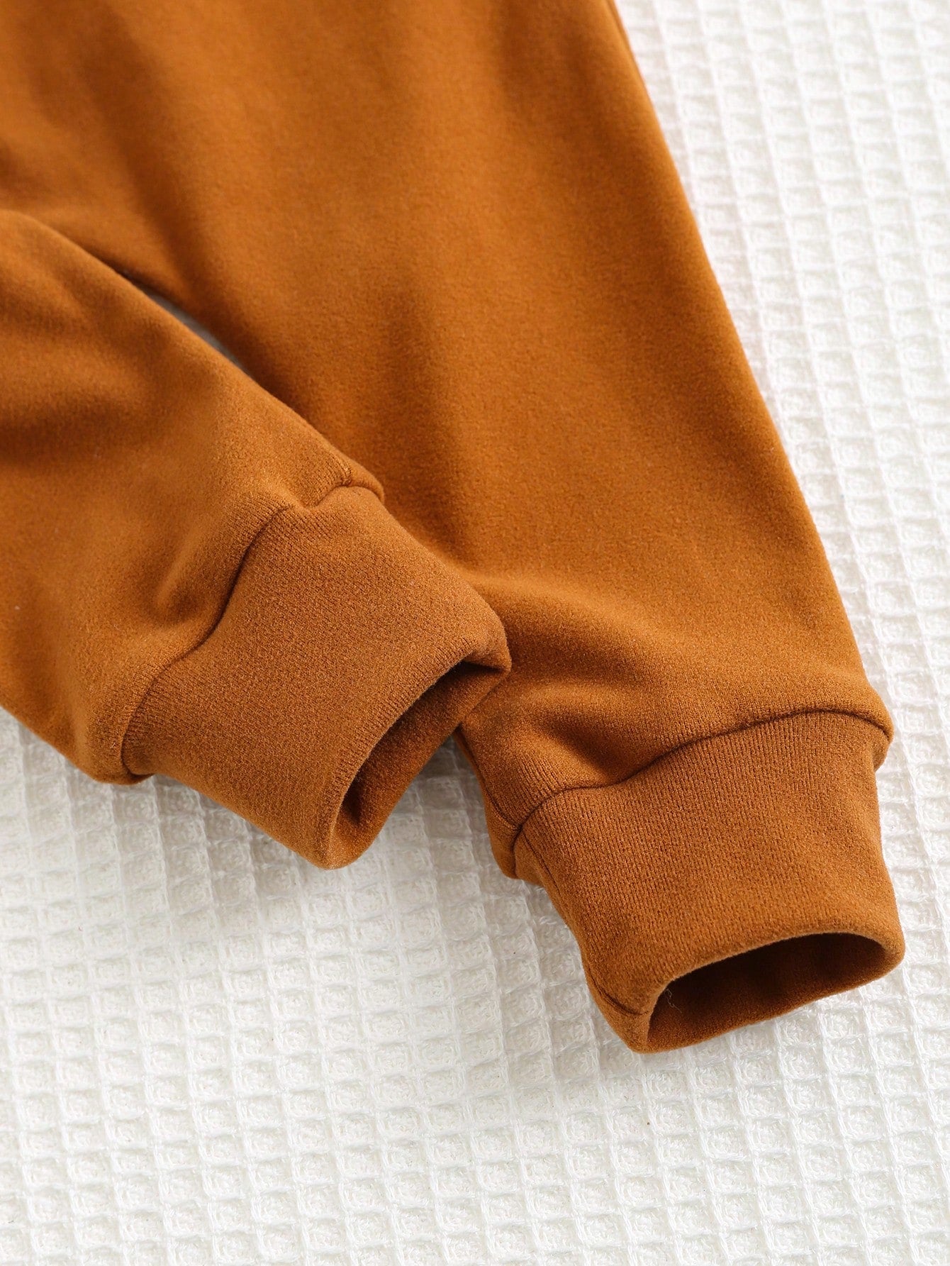 Cozy Pixies 2 piezas Conjunto de parte superior de manga larga de cuello redondo a rayas y pantalón con puños elásticos para bebé niño, ropa para bebé niño