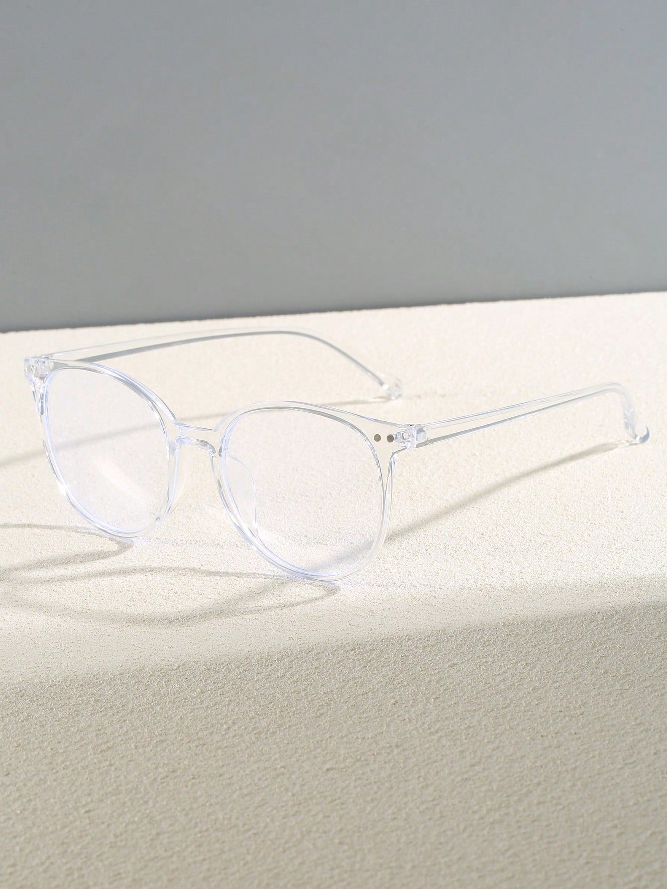 1 par de gafas de moda con lentes redondas y transparentes, adecuadas para combinar a diario y accesorios de vuelta al colegio y playa para mujeres