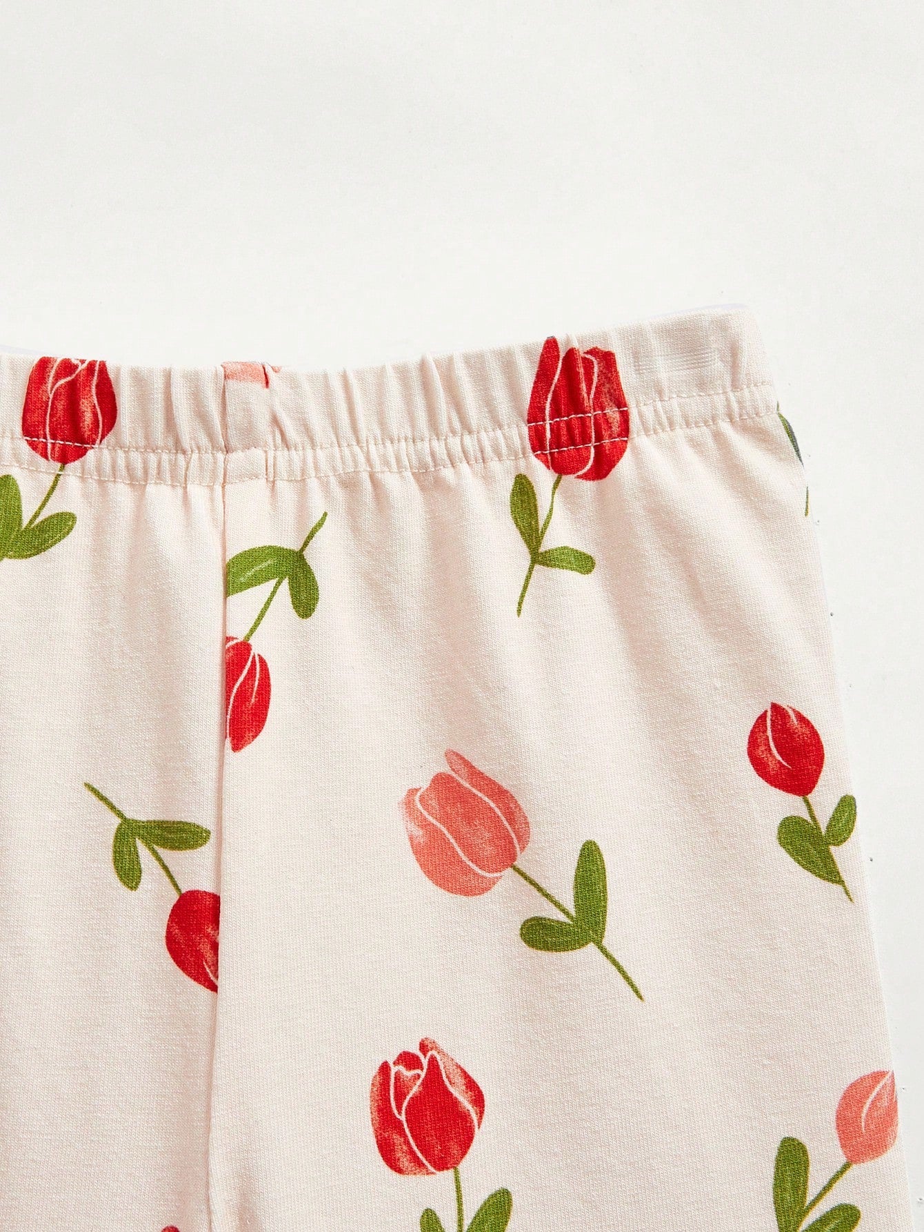 Cozy Pixies Conjunto de pijama ajustado para bebé niña, parte superior de manga corta con cuello redondo con diseño floral y shorts, 4 piezas