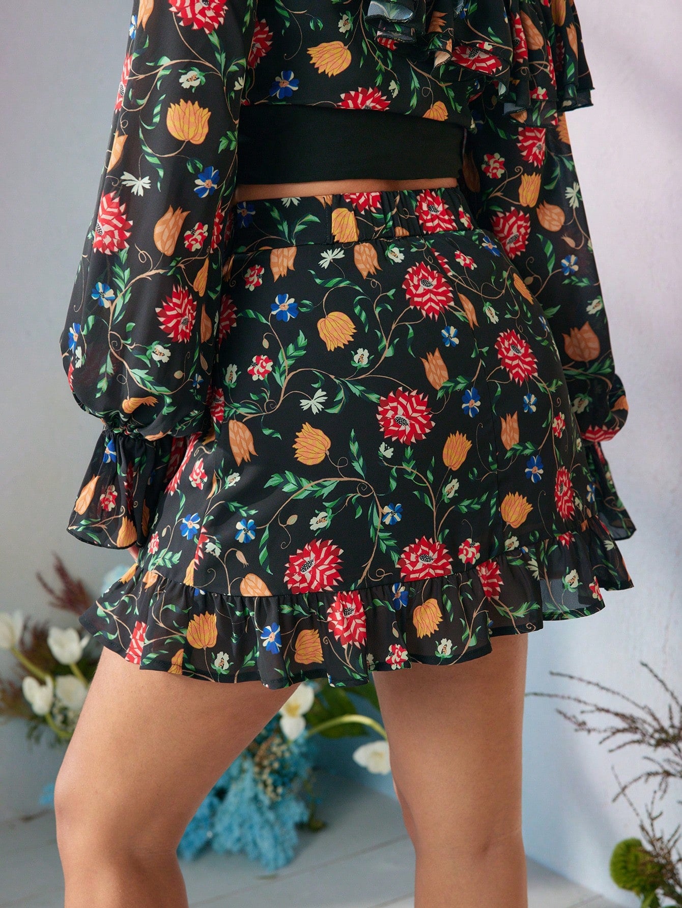Frida Kahlo X SHEIN X Designer VERO DIAZ Falda larga con estampado floral de cintura alta y volante en el bajo