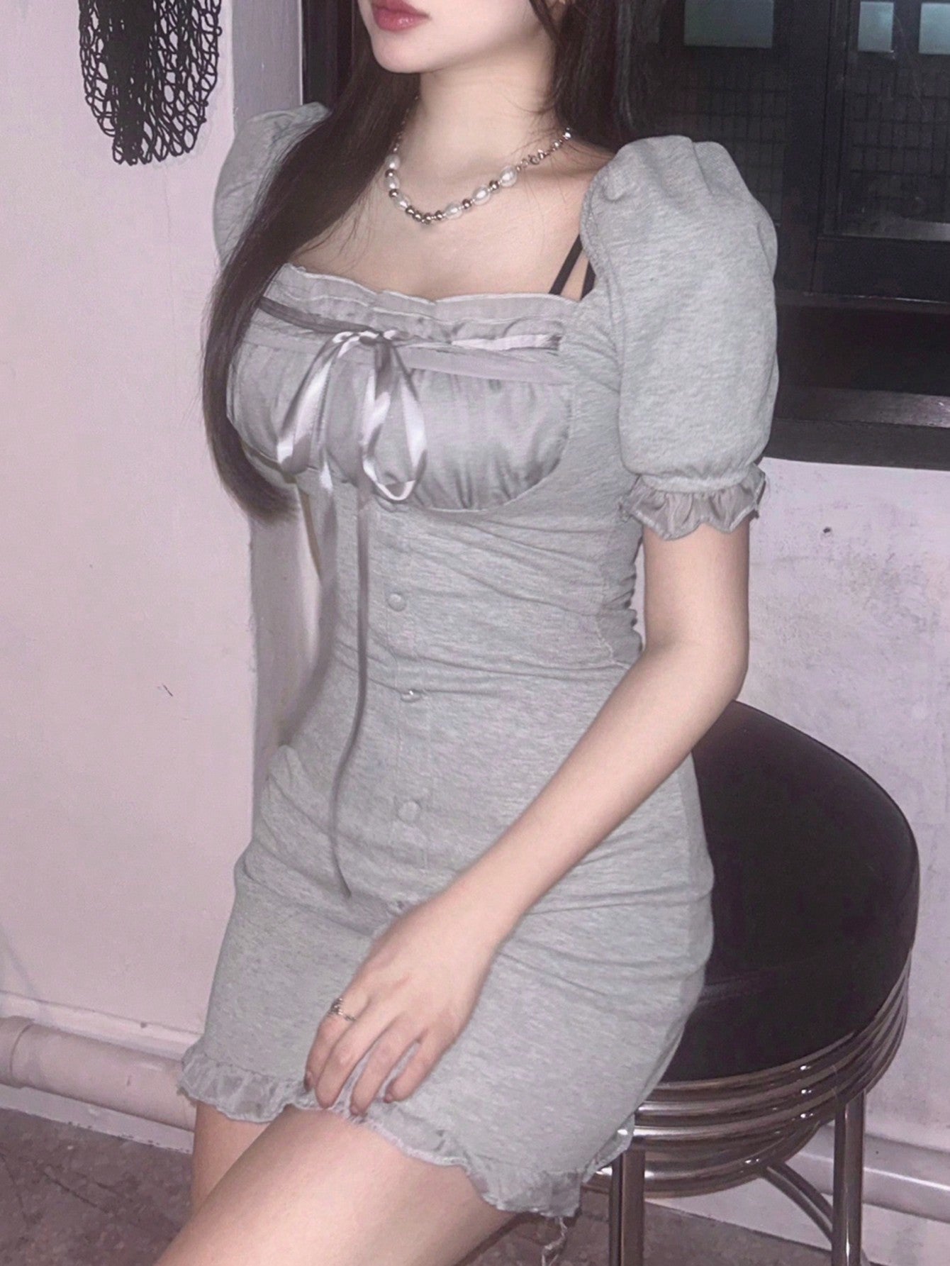 DAZY Vestido De Cuello Cuadrado Ajustado Al Cuerpo Con Lazo De Cinta Decorativo