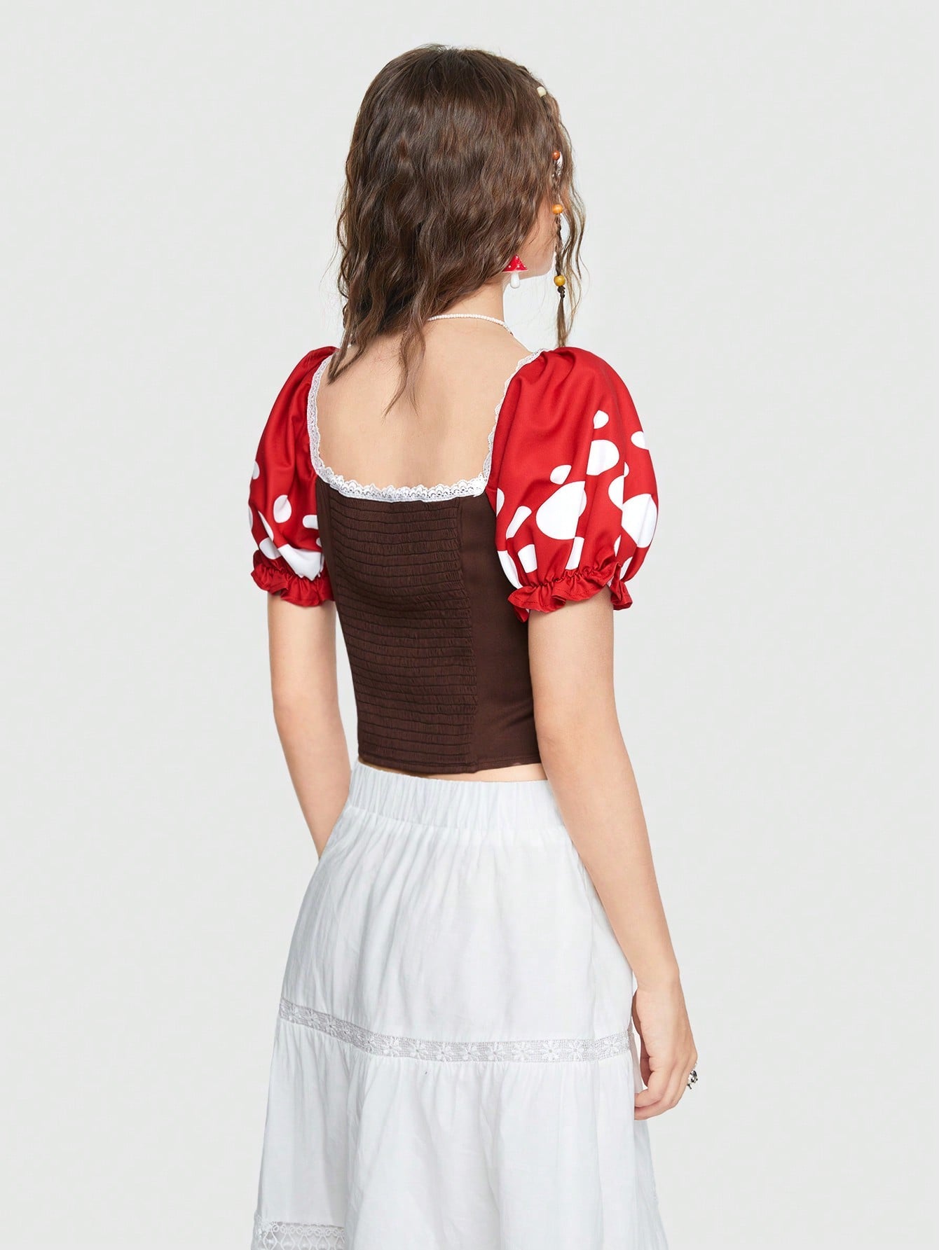 ROMWE Fairycore de color combinado con estampado de lunares con encaje en contraste de manga farol Disfraz Blusa
