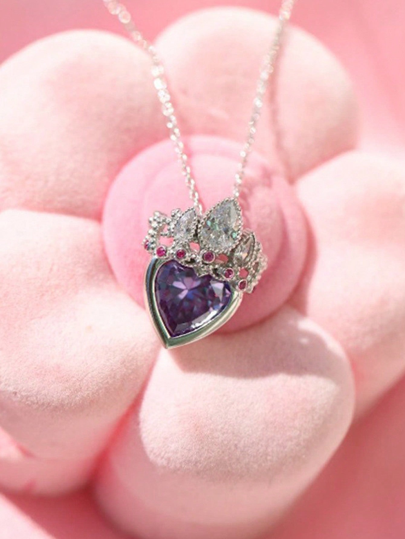 1 pieza Collar de moda para mujer con corona hueca y de diamantes incrustados, elegante y simple collar de cadena de clavícula con colgante de corazón, ideal como regalo para festivales