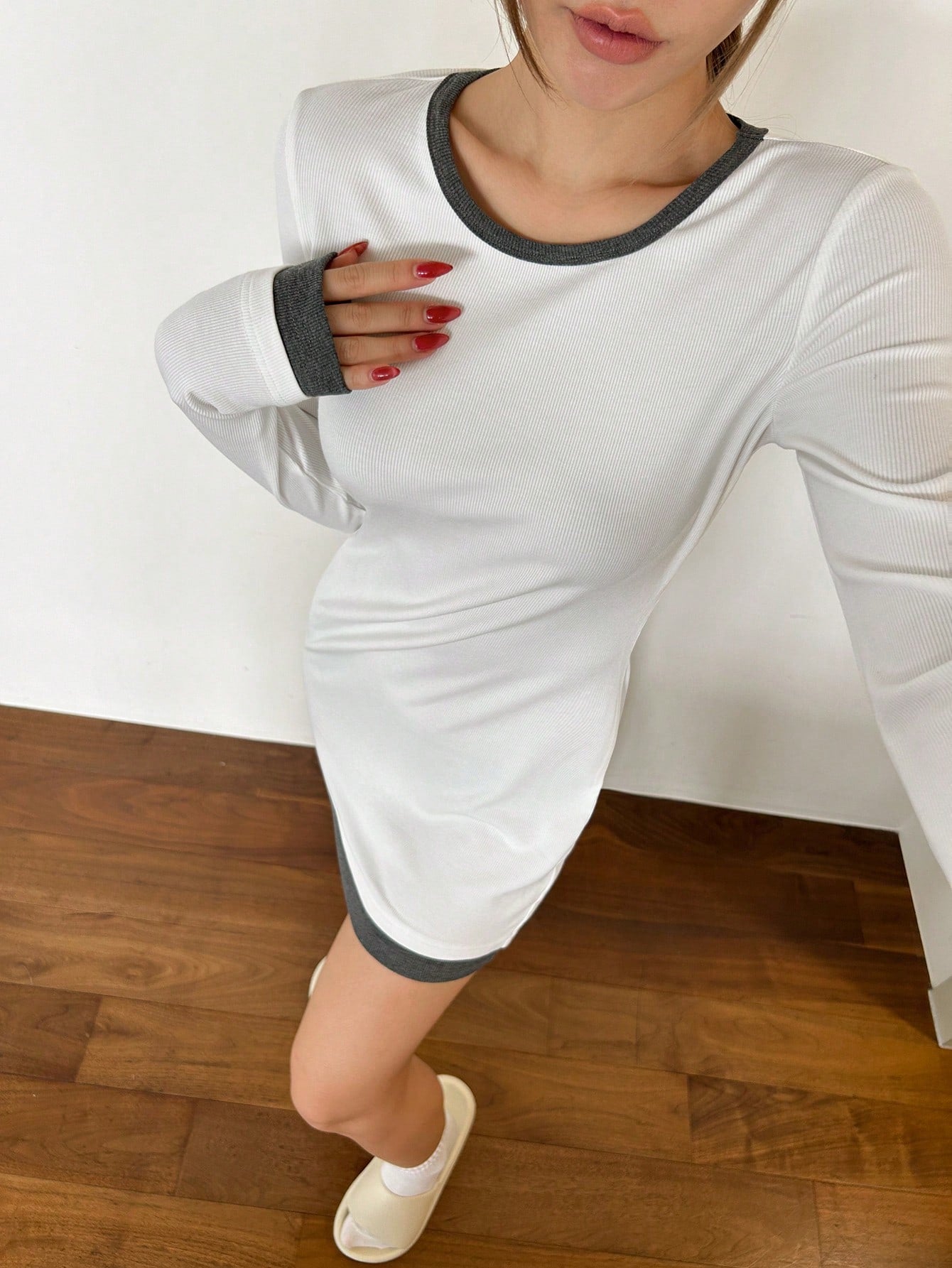 DAZY Camisón de manga larga con cuello redondo y ribete de contraste ajustado
