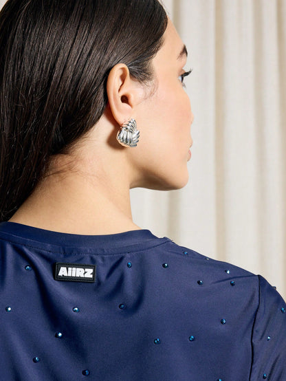AiiRZ Camiseta corta entallada con detalles de aplicaciones termoadhesivas