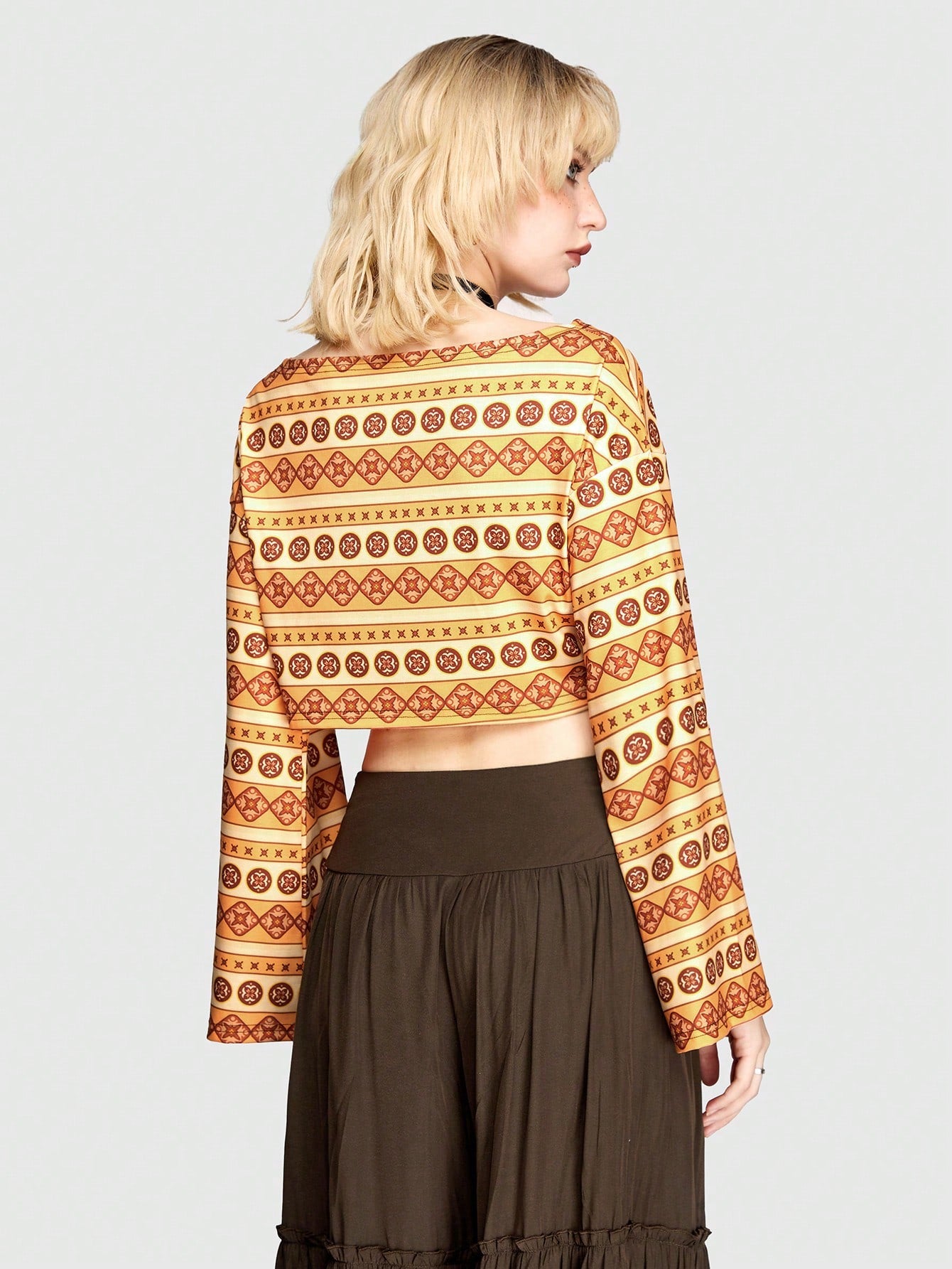 ROMWE Hippie Camiseta De Manga Campana Con Patrón Geométrico Para Mujeres