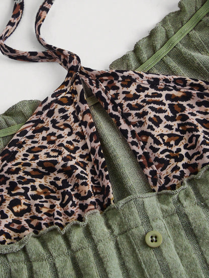 SHEIN MOD Camiseta verde de manga larga con cuello cuadrado vintage, con parches de estampado de leopardo y bajo asimétrico para talla grande