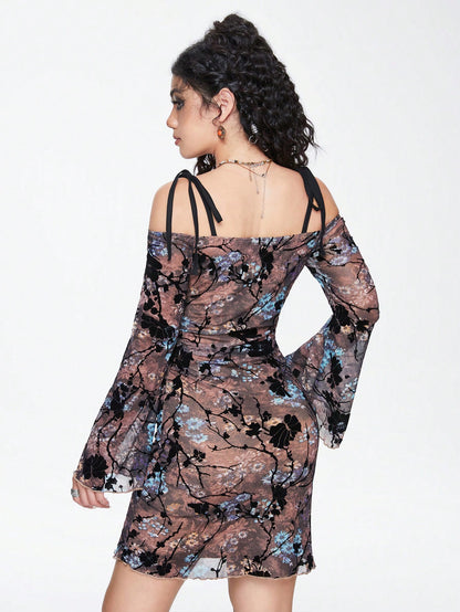 ROMWE Fairycore Vestido de malla con hombros descubiertos y mangas con volantes con diseño floral
