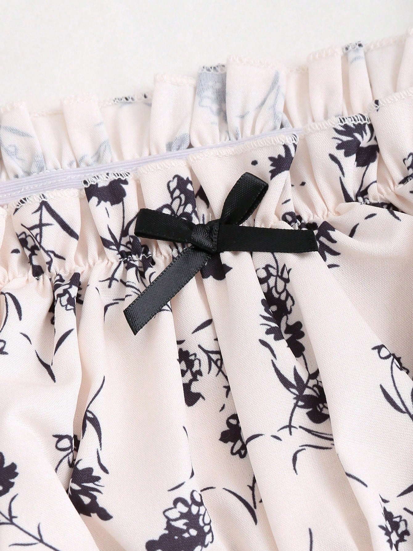 Flirla Mujeres camisa llena de pliegues con estampado y parche de arco, fashion diario para primavera y verano