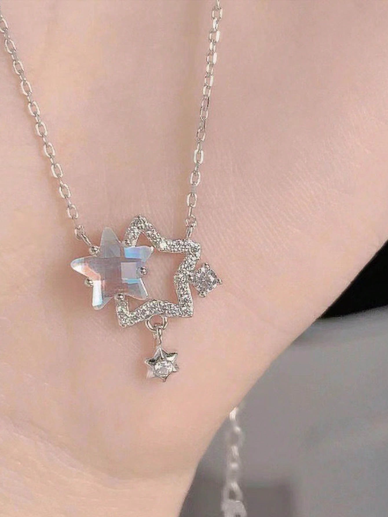 1 Collar De Estrella Iridiscente, Nueva Cadena De Clavícula De Moda De Sensación De Alta Calidad Para Mujeres En Verano