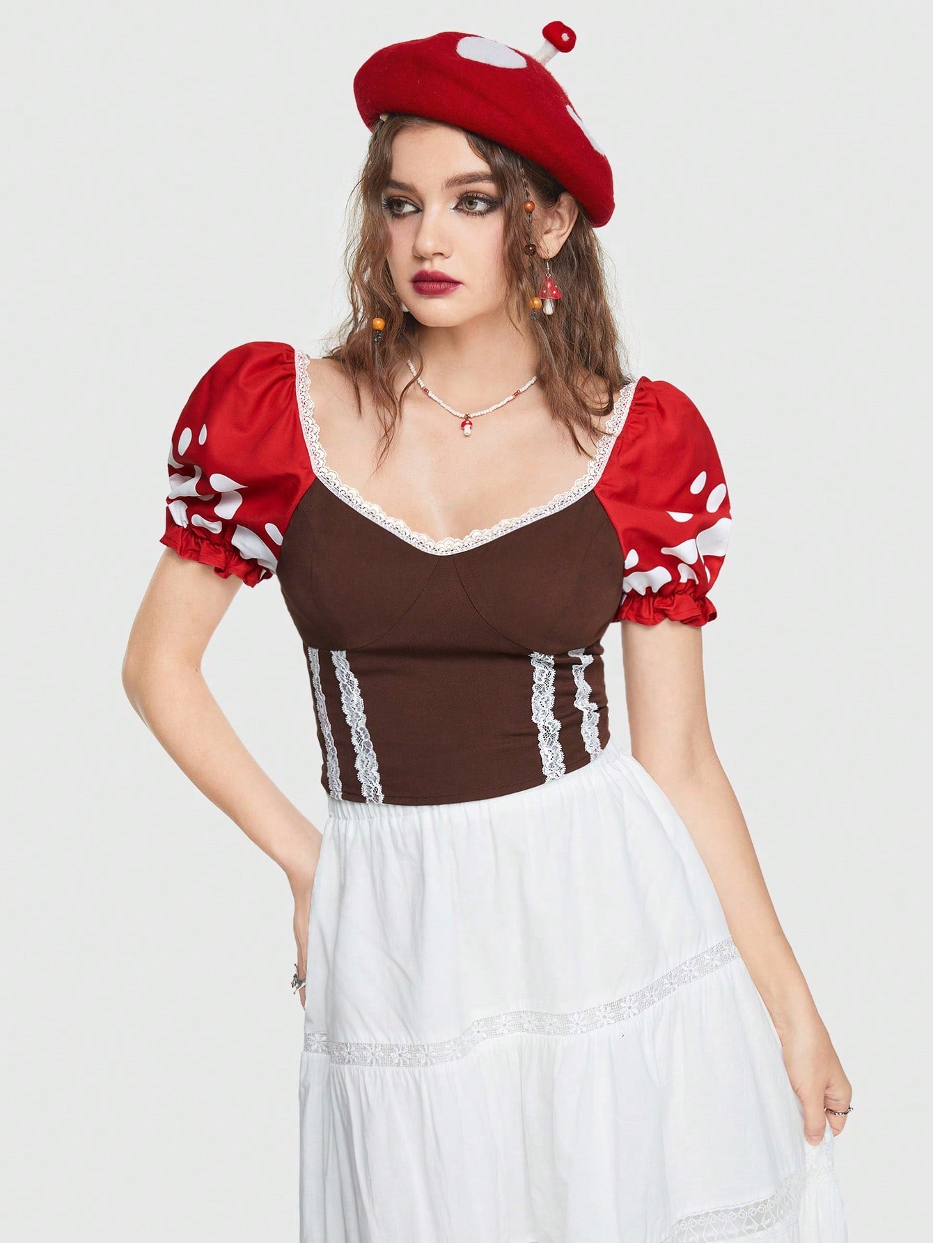 ROMWE Fairycore de color combinado con estampado de lunares con encaje en contraste de manga farol Disfraz Blusa