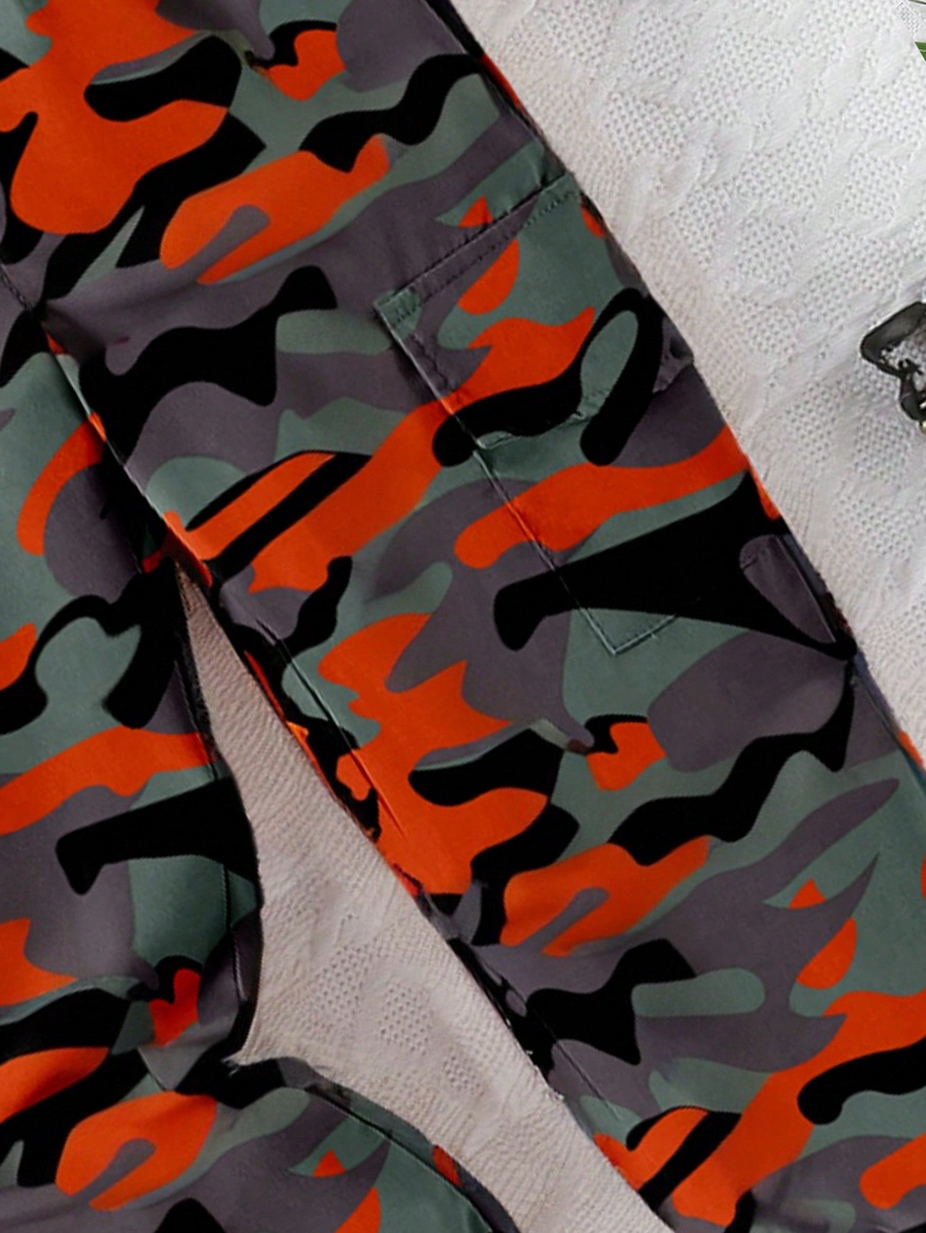 SHEIN Pantalones jogger informales con cintura con cordón y estampado de camuflaje para niña joven, temporada de otoño