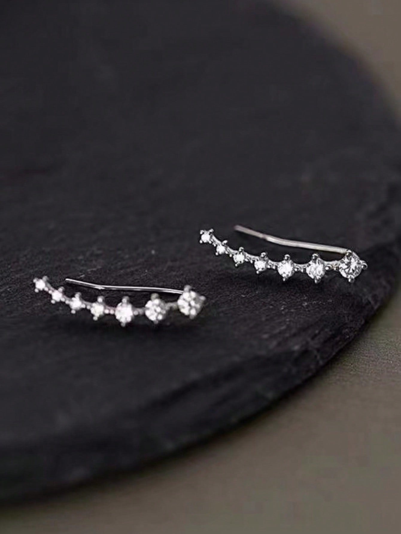 1 par de pendientes de aro de estilo francés de aleación a la moda con diseño elegante y minimalista