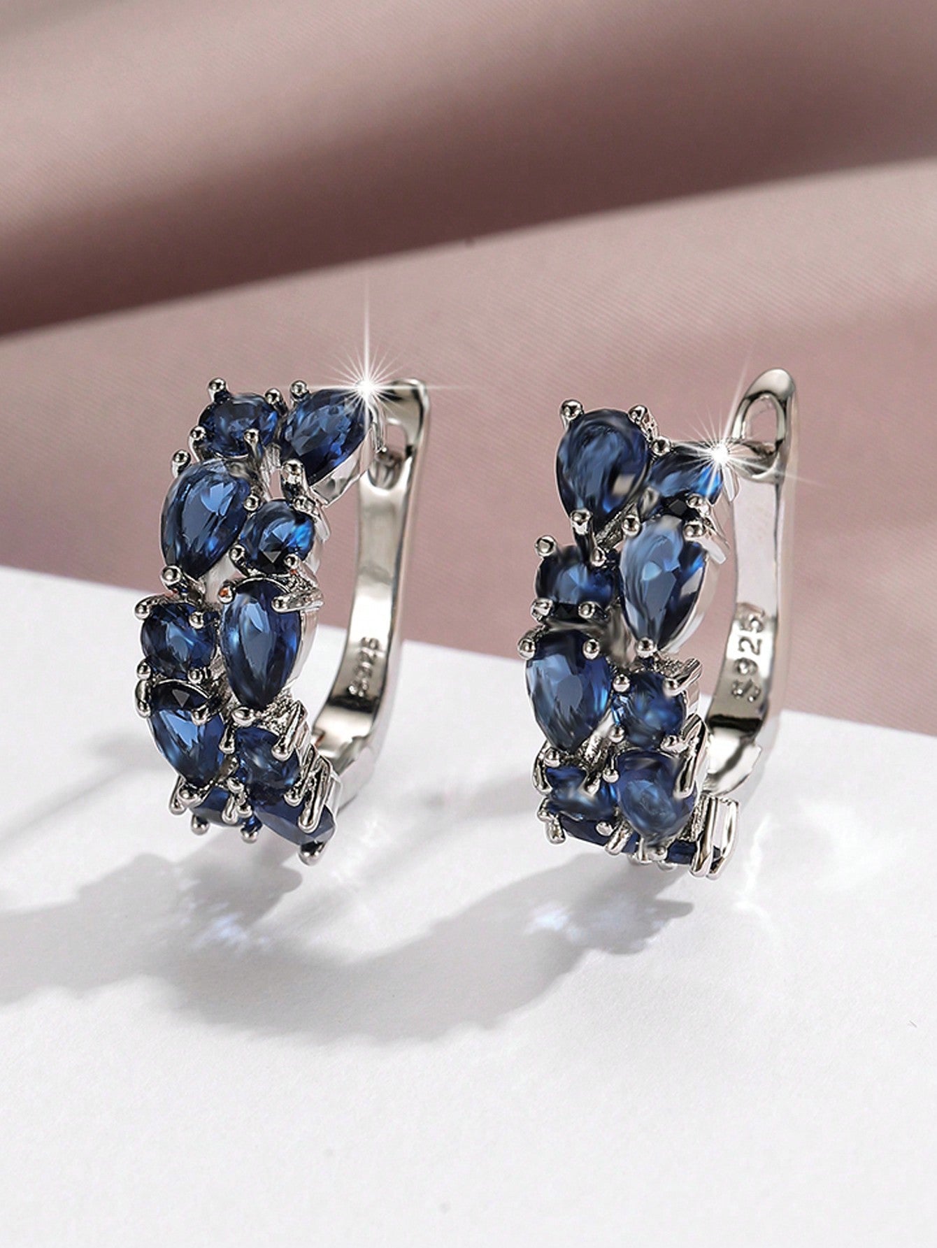 1 par de aretes de moda "Mona Lisa" engastados con zirconia azul para mujer, niña, diario, viaje, banquete, fiesta de graduación, boda, joyería de regalo