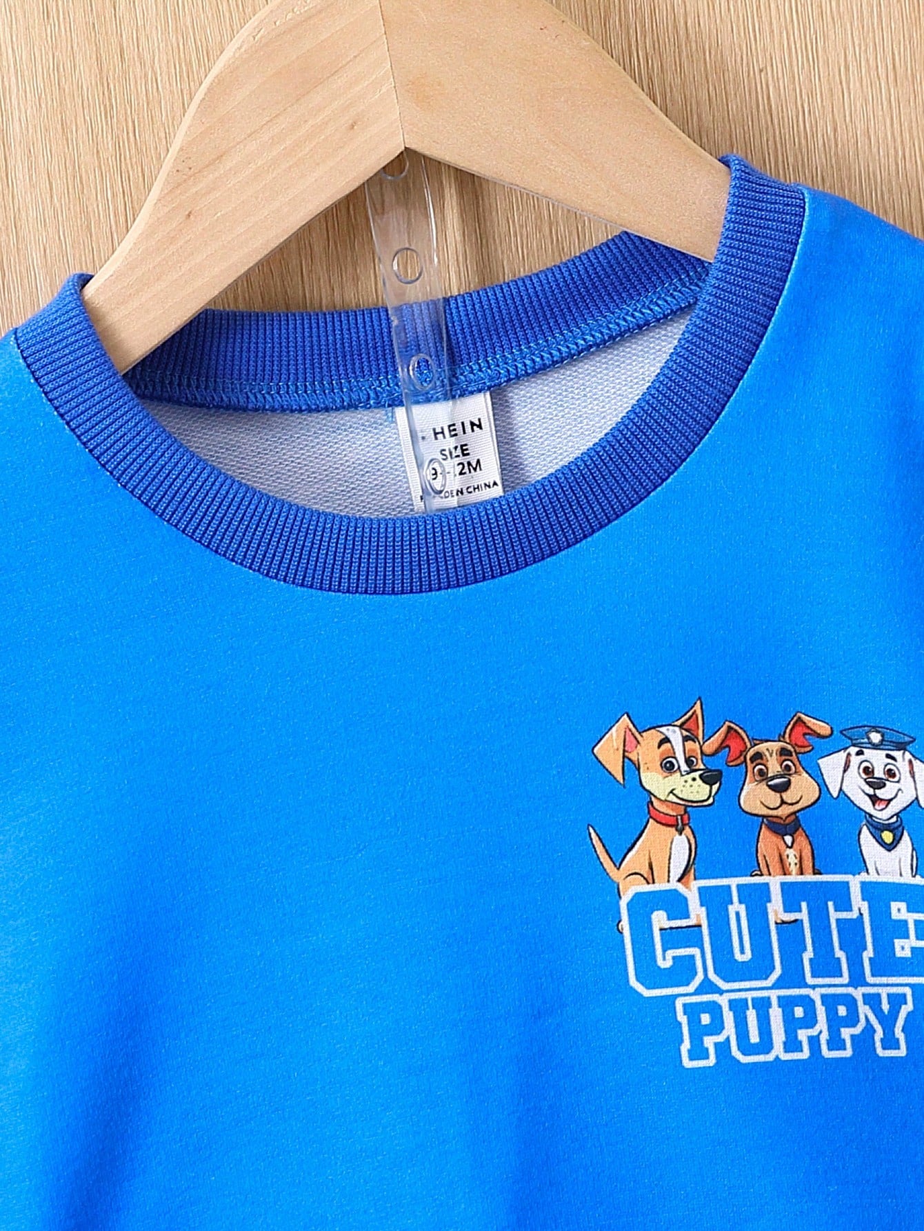 SHEIN Persoplay Kids Bebé niño Sudadera con estampado de dibujos animados y pantalones deportivos con mangas en contraste