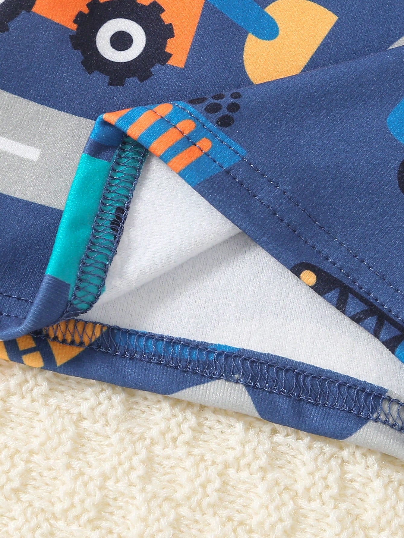 Set de 2 piezas de camisa de manga larga con estampado de carro y leggings casuales para bebé/niño pequeño
