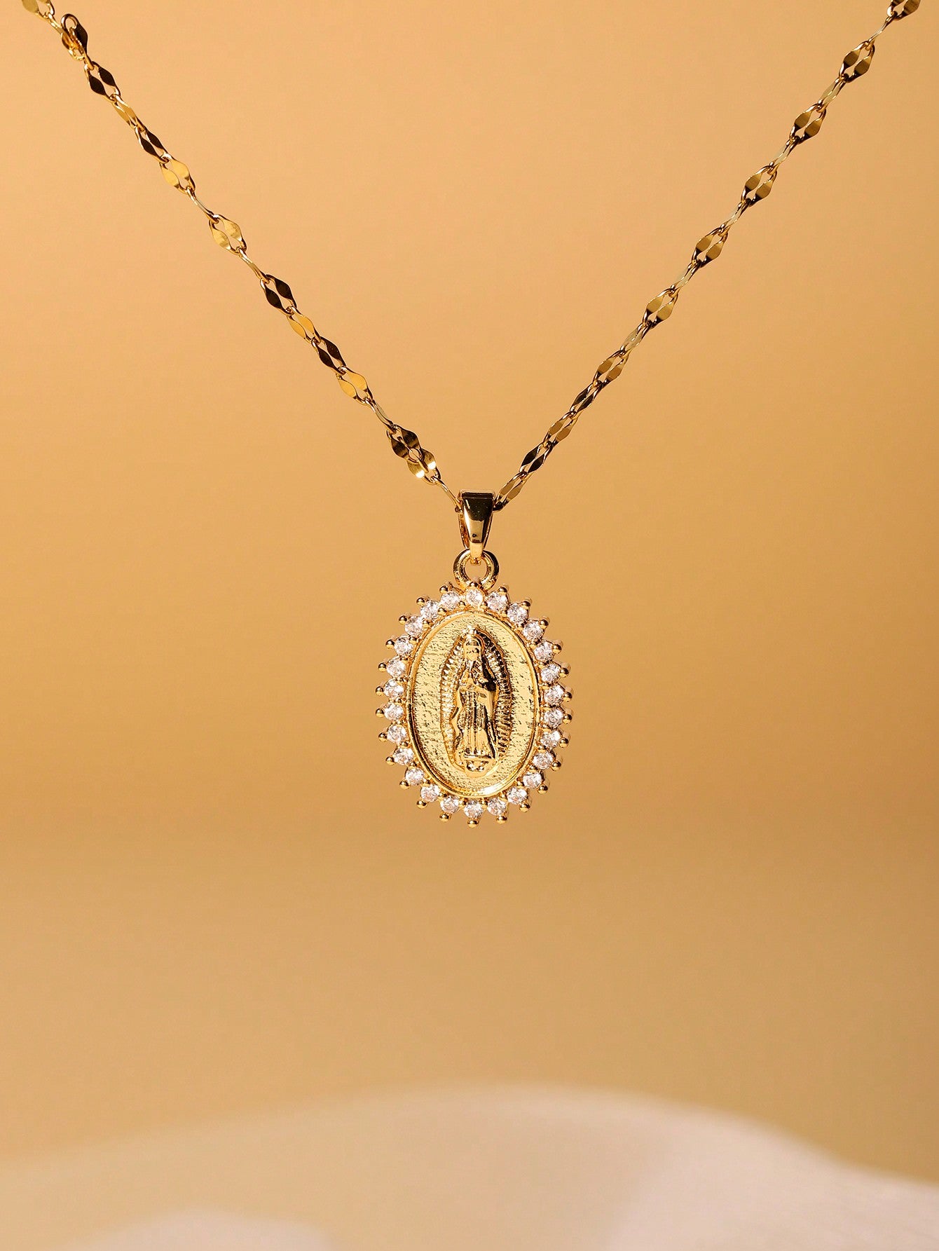 1 pieza Clásico colgante de acero inoxidable de la Virgen María para mujeres, tendencia de moda, joyería, regalo para aniversario, cumpleaños, Día de la Madre