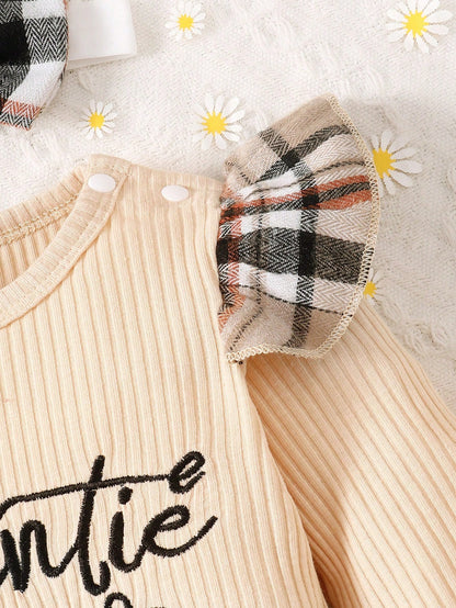 Bebé niña con estampado de slogan ribete con fruncido Body & de cuadros con lazo delantero Pantalones acampanados con banda cabeza