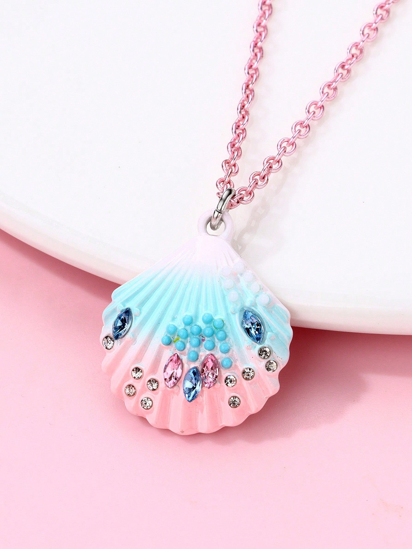 1 pieza Collar colgante con decoración de piedras rhinestone y pintura de degradado de concha de aleación de zinc para niñas pequeñas, joyería de uso casual