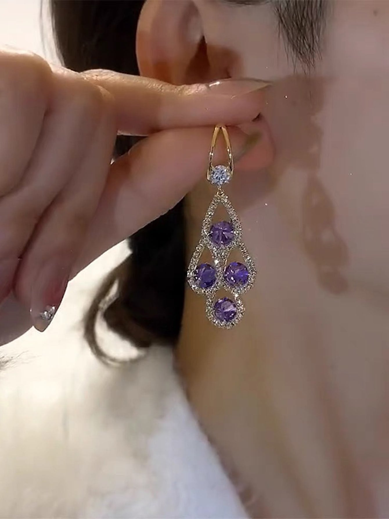 Pendientes de gota de agua de circonia morados de moda