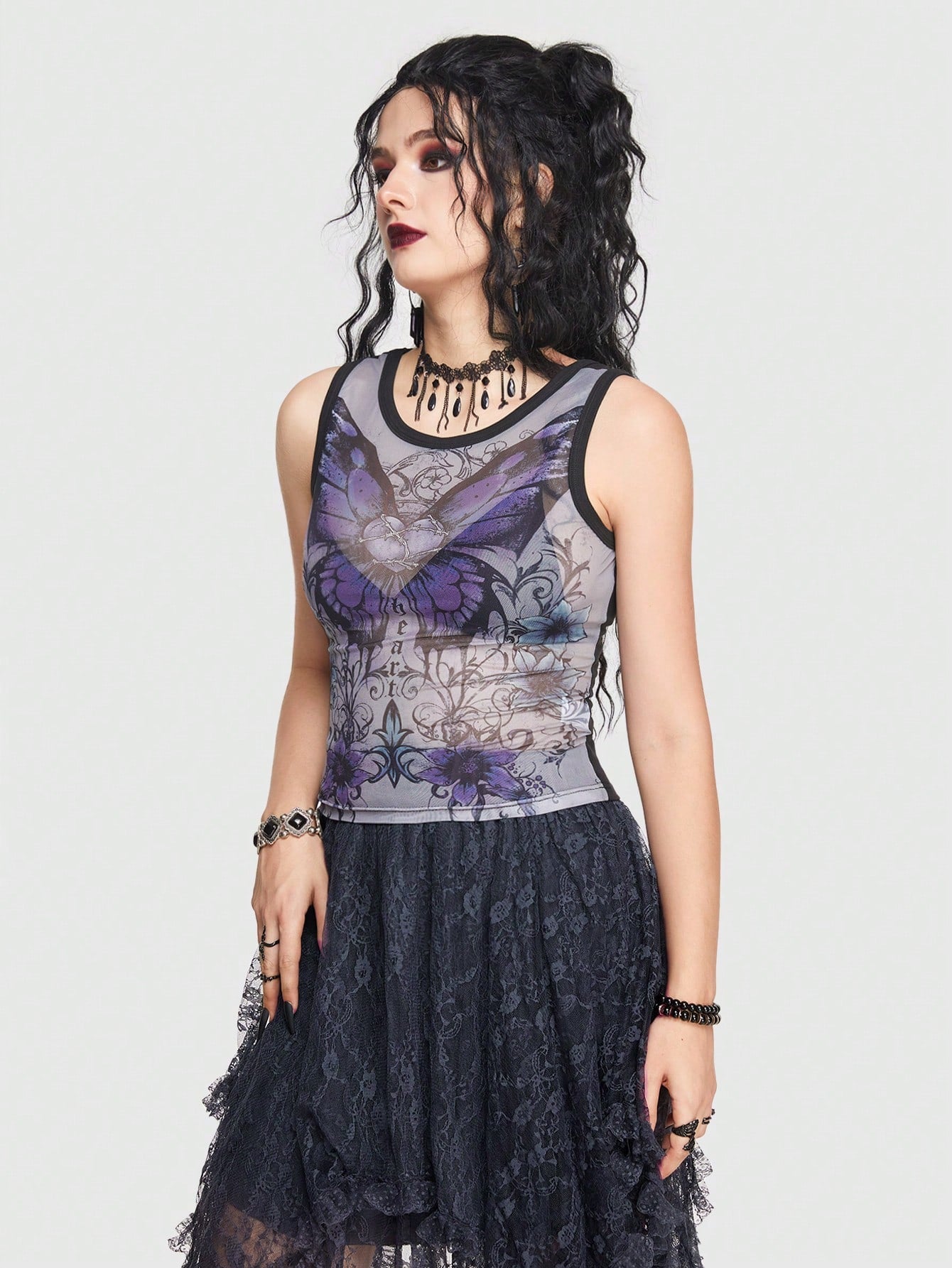 ROMWE Goth Top tank con estampado de mariposa sin sujetador