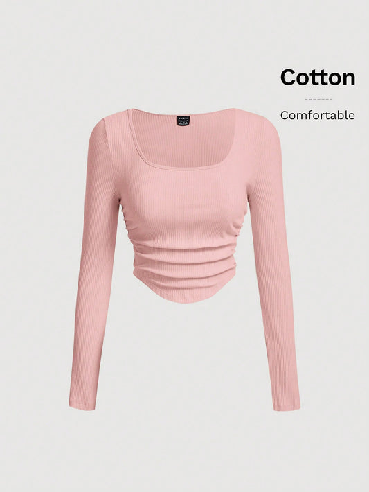 SHEIN MOD Camiseta de cuello scoop fruncido bajo curvo